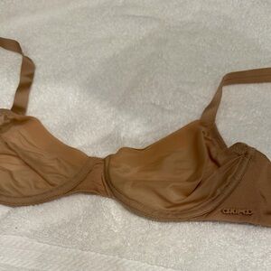 SKIMS Ultra Fine Mesh Underwire Scoop Demi Bra Brown BRONZE 32C